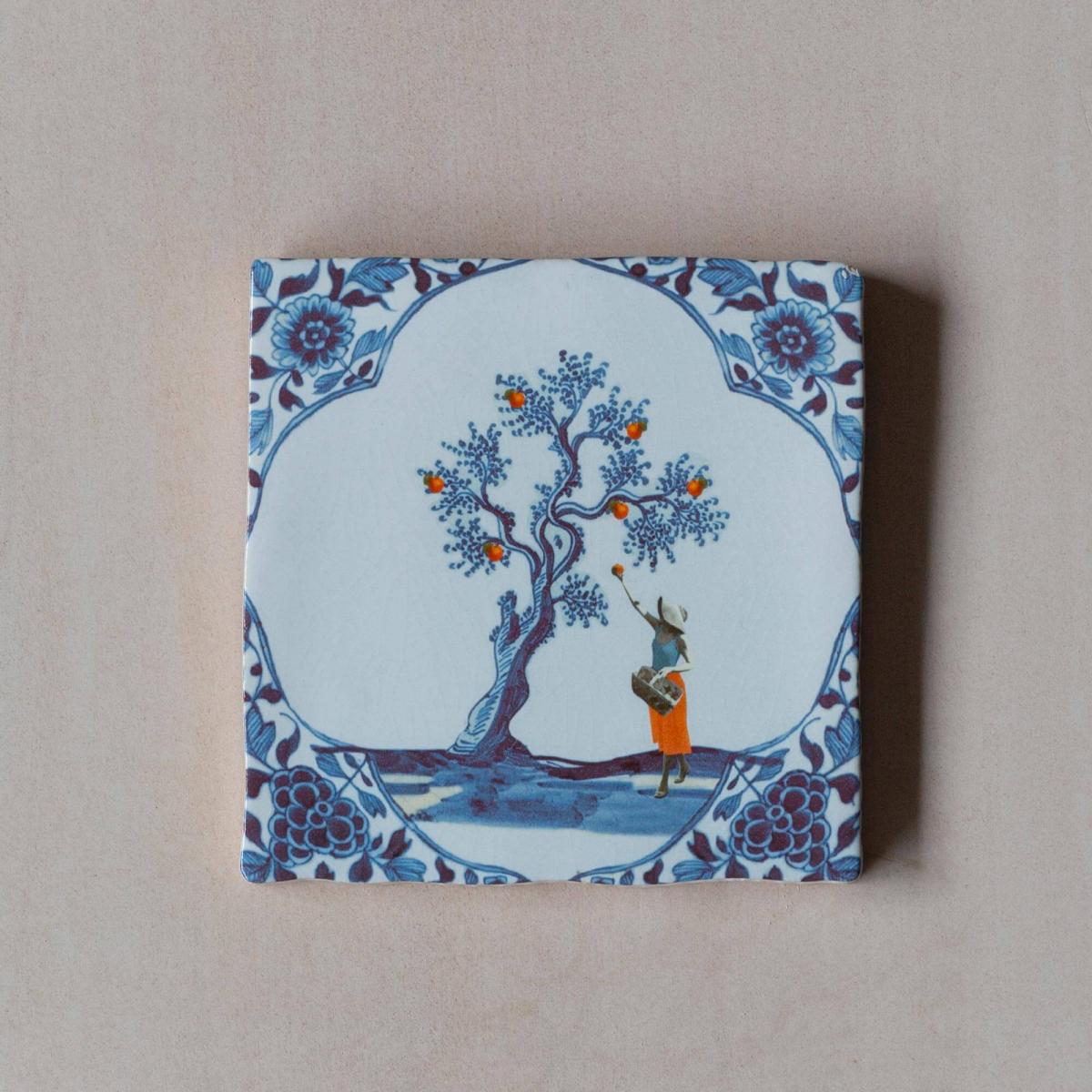 Superwoman Tile – image 6