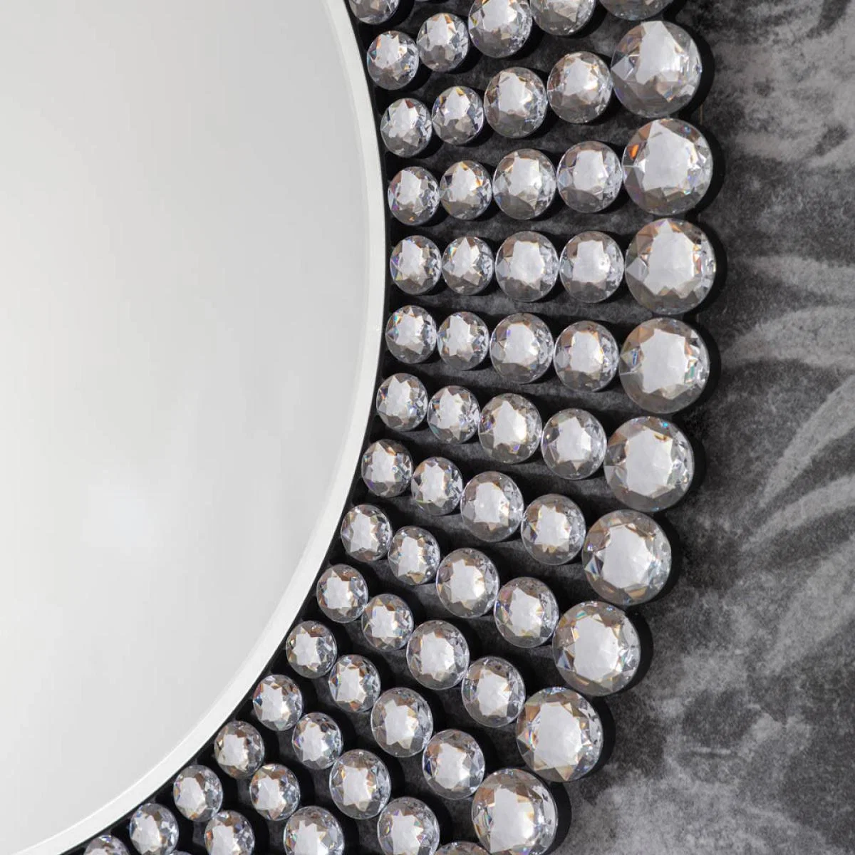 Bako Medium Round Wall Mirror - Silver – image 3