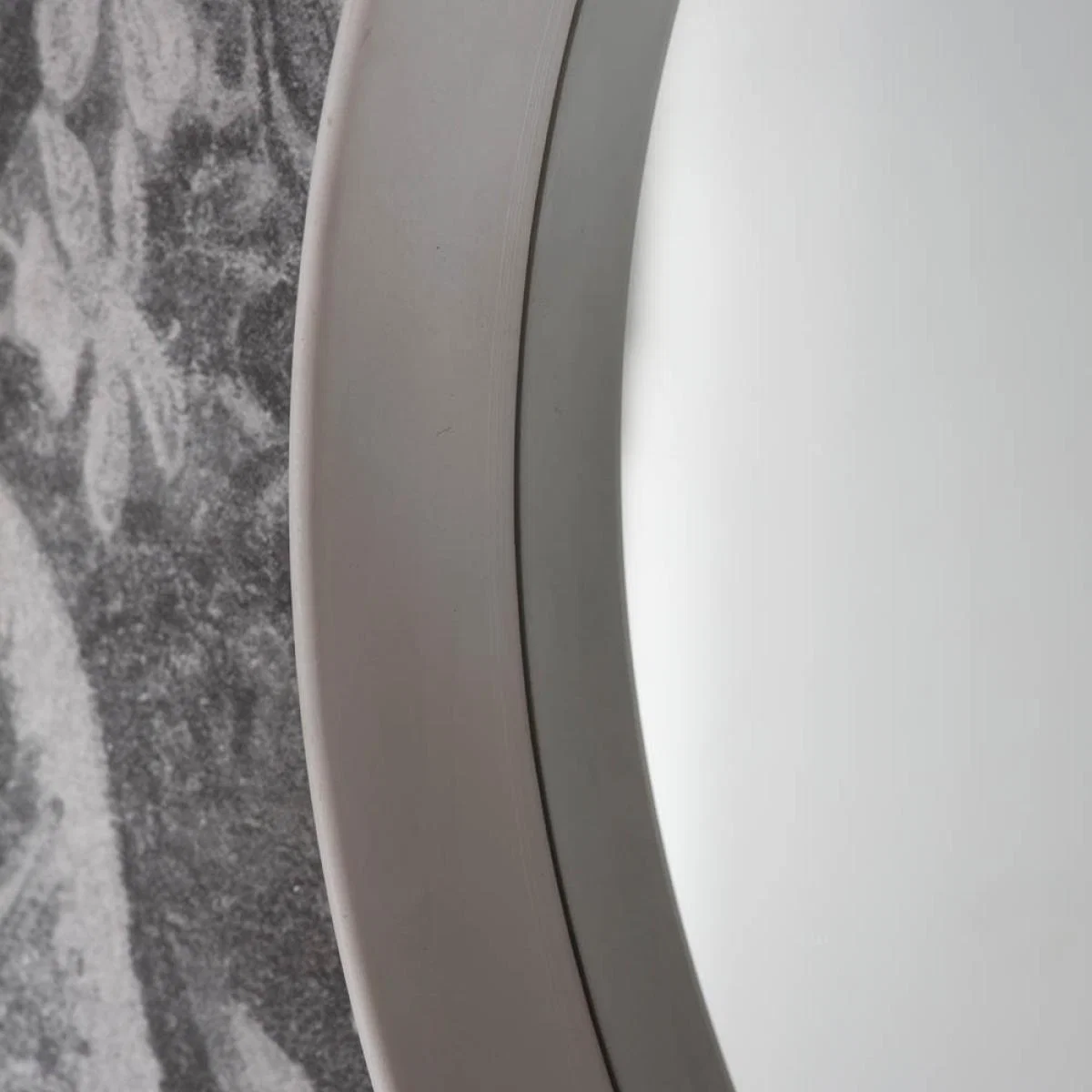 Neston Medium Round Wall Mirror - White – image 3