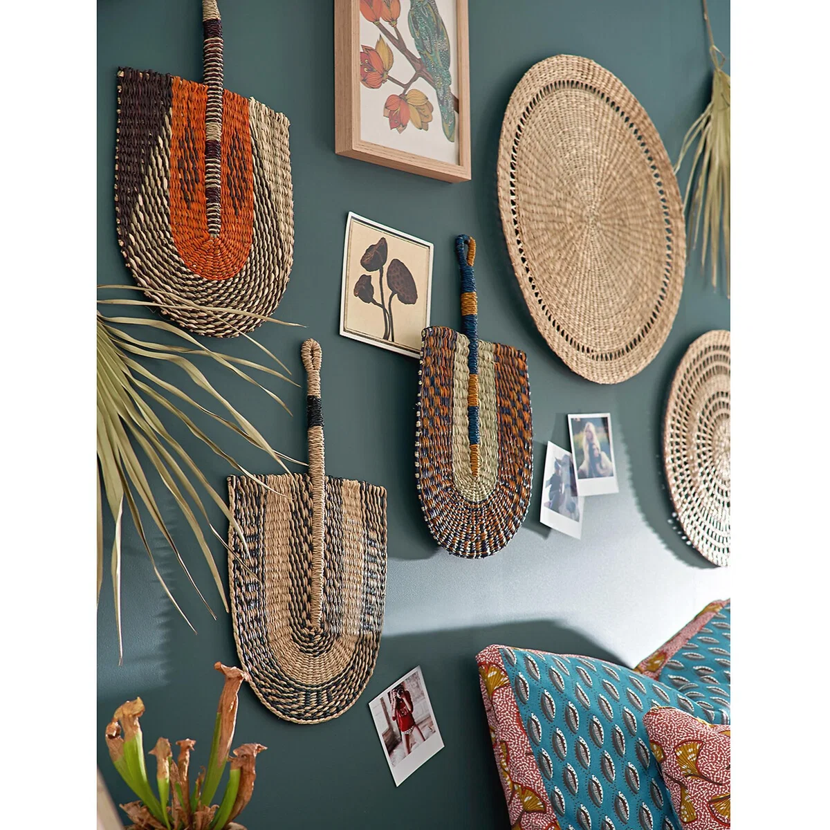 Jutlo Woven Straw Fan Artwork – image 2