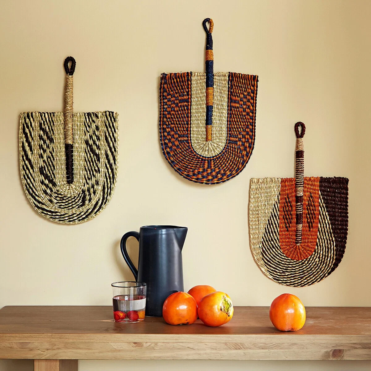 Jutlo Woven Straw Fan Artwork – image 3