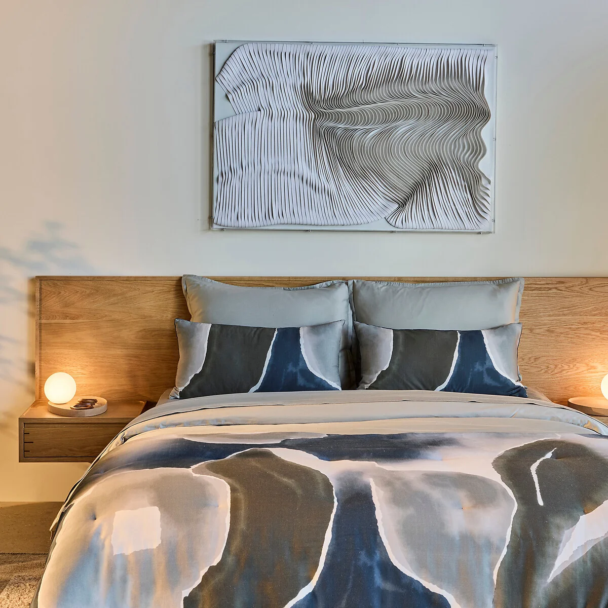 Ondor White Leather Strip Wall Art – image 2