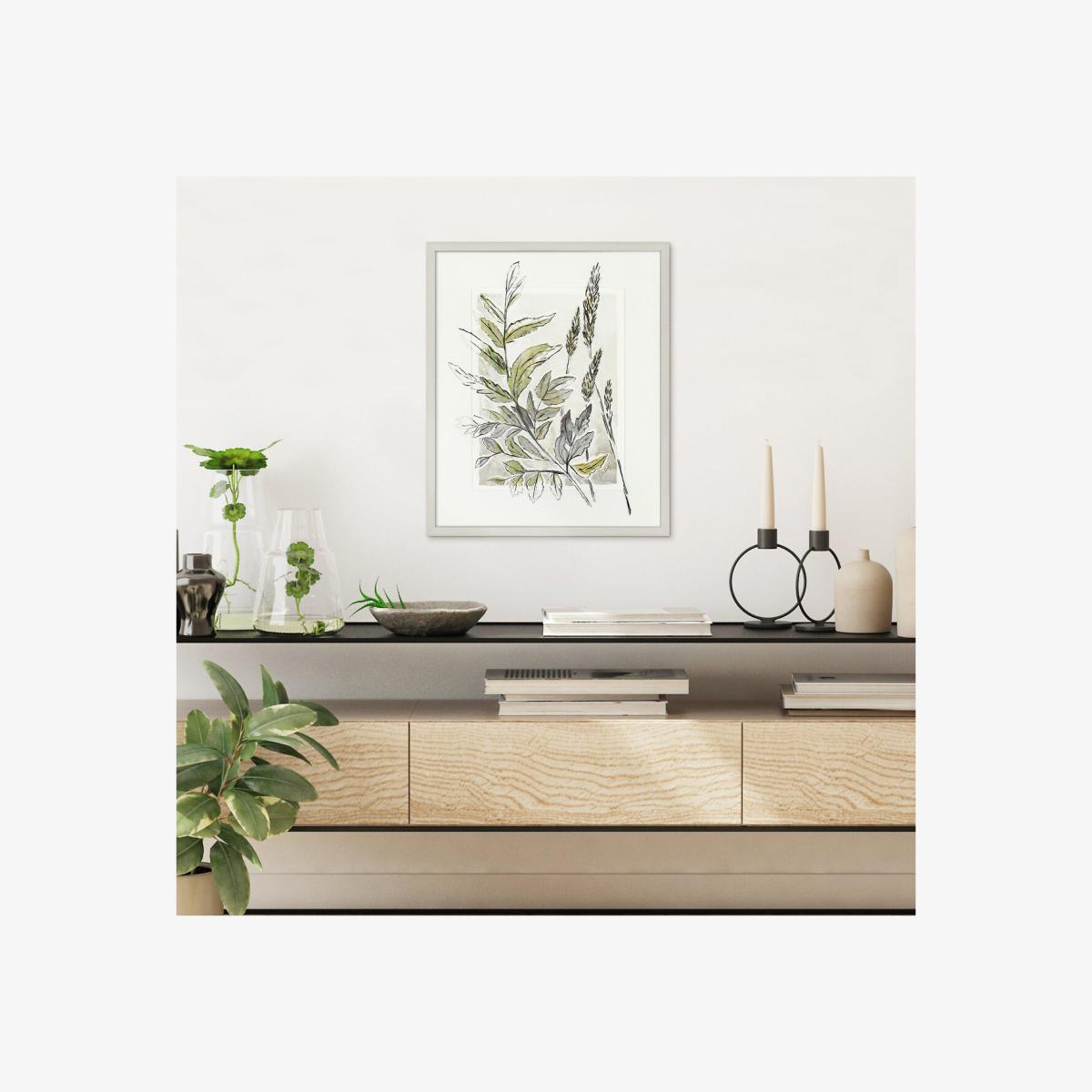 47x57cm The Crown Framed Print – image 1