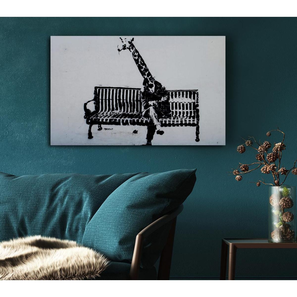 Giraffe Graffiti - 66cm – image 3