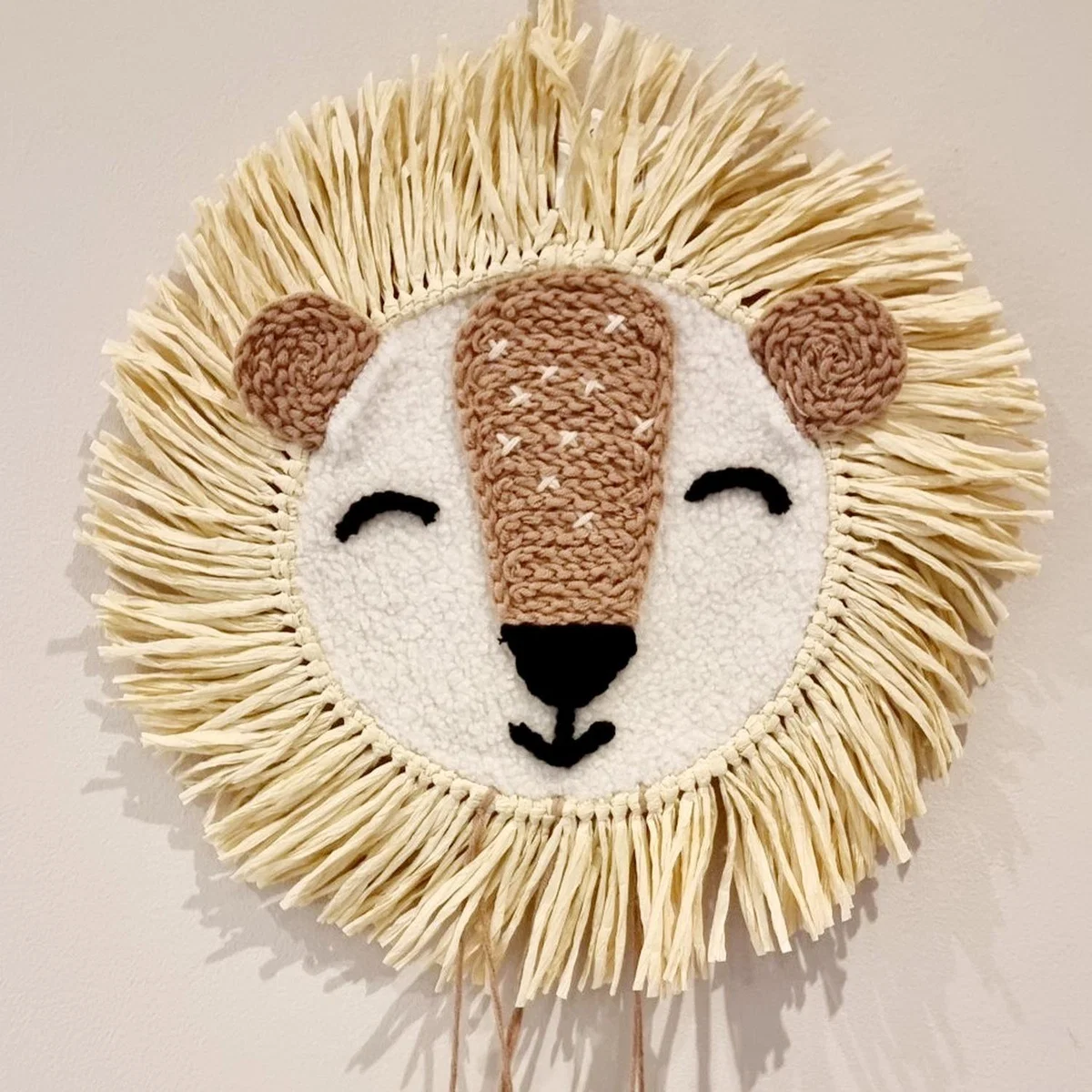 Lion Head Hanging Decoration  - Brown – image 3