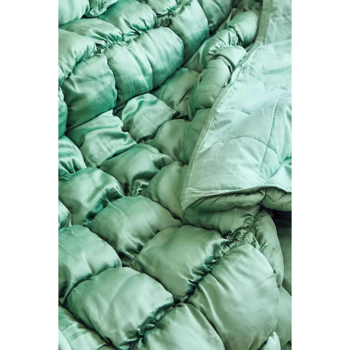 Green Marshmallow Puff Quilt - Green 165.1cm x 139.7cm at Urban Outfitters – image 3