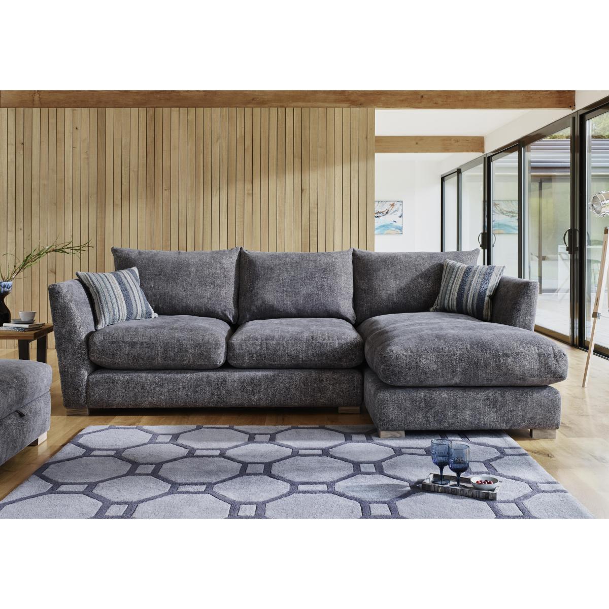 Nautical Small 3 Seater Classic Back Chaise Sofa - Cream – image 2