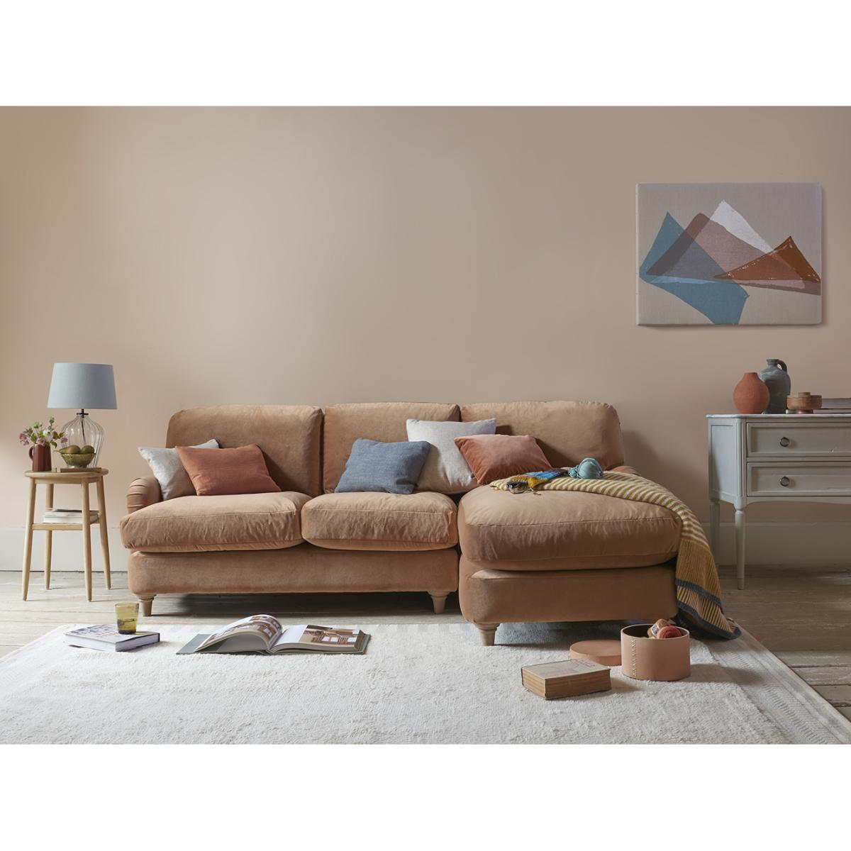 Jonesy Chaise Sofa – image 6