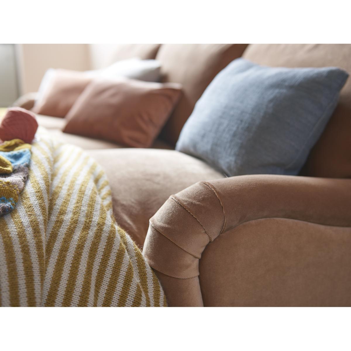 Jonesy Chaise Sofa – image 8