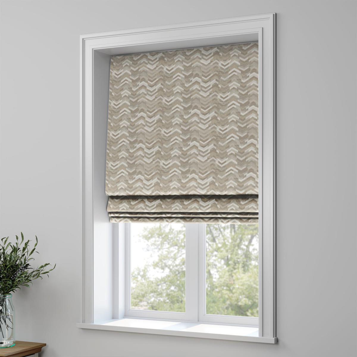 Volta Made to Measure Roman Blind Volta Linen – image 1