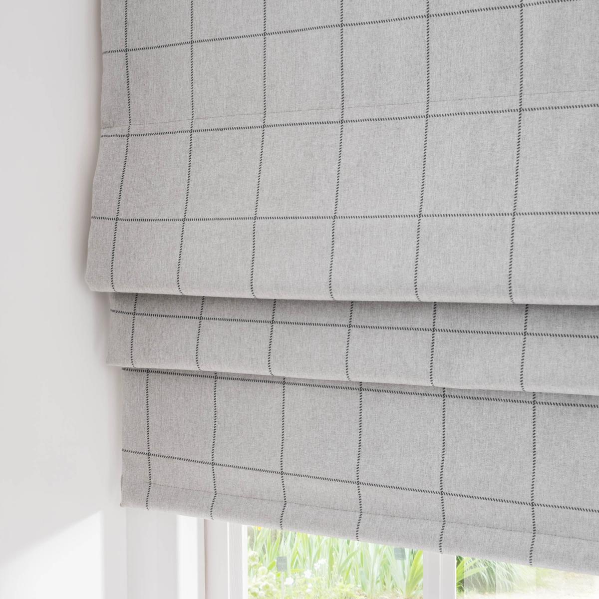 Luna Grey Check Blackout Roman Blind Grey – image 3