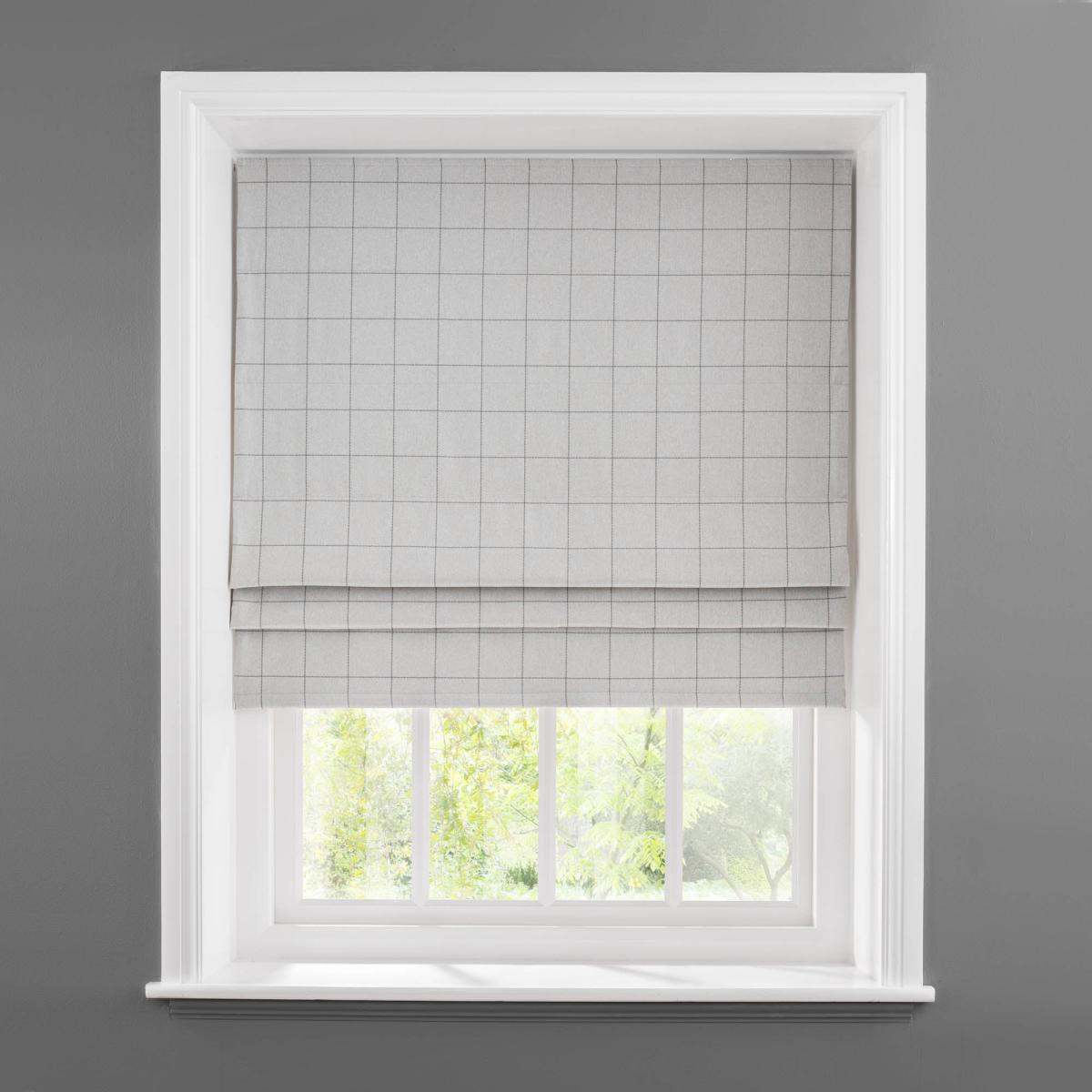 Luna Grey Check Blackout Roman Blind Grey – image 4