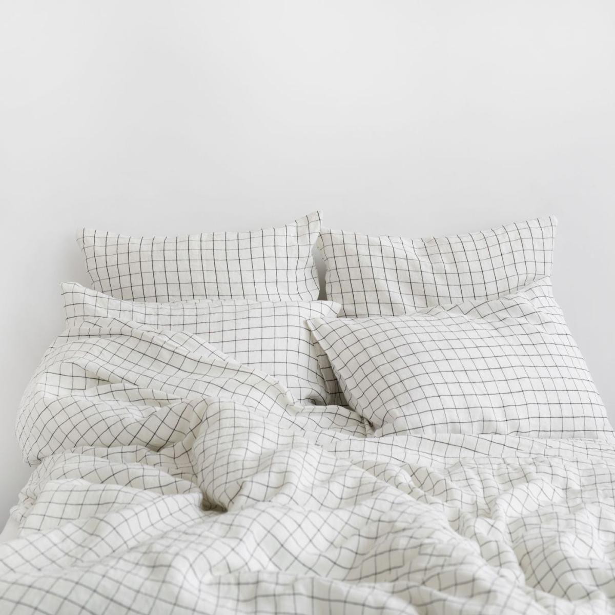 Grid Washed Linen Bed Set – image 2