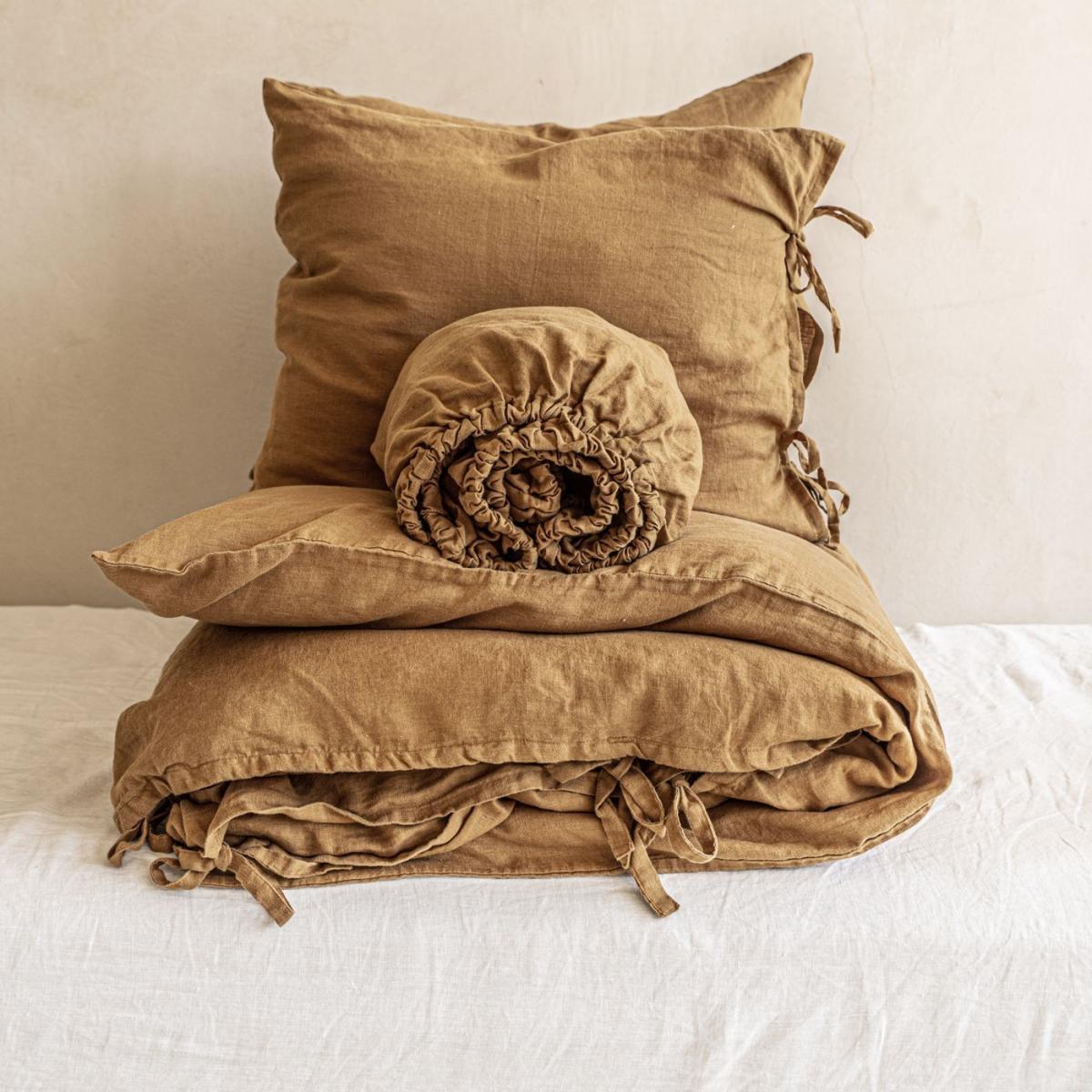 Cinnamon Tied Hardcore Linen Bedding Bundle – image 3