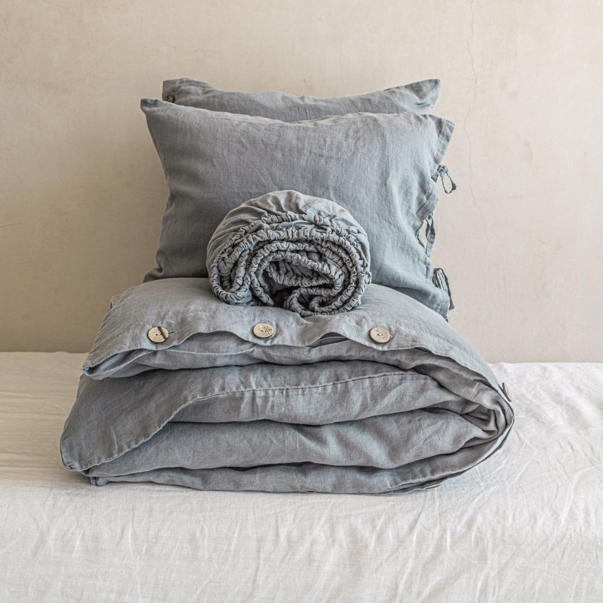 Dusty Blue Buttoned Hardcore Linen Bedding Bundle – image 2