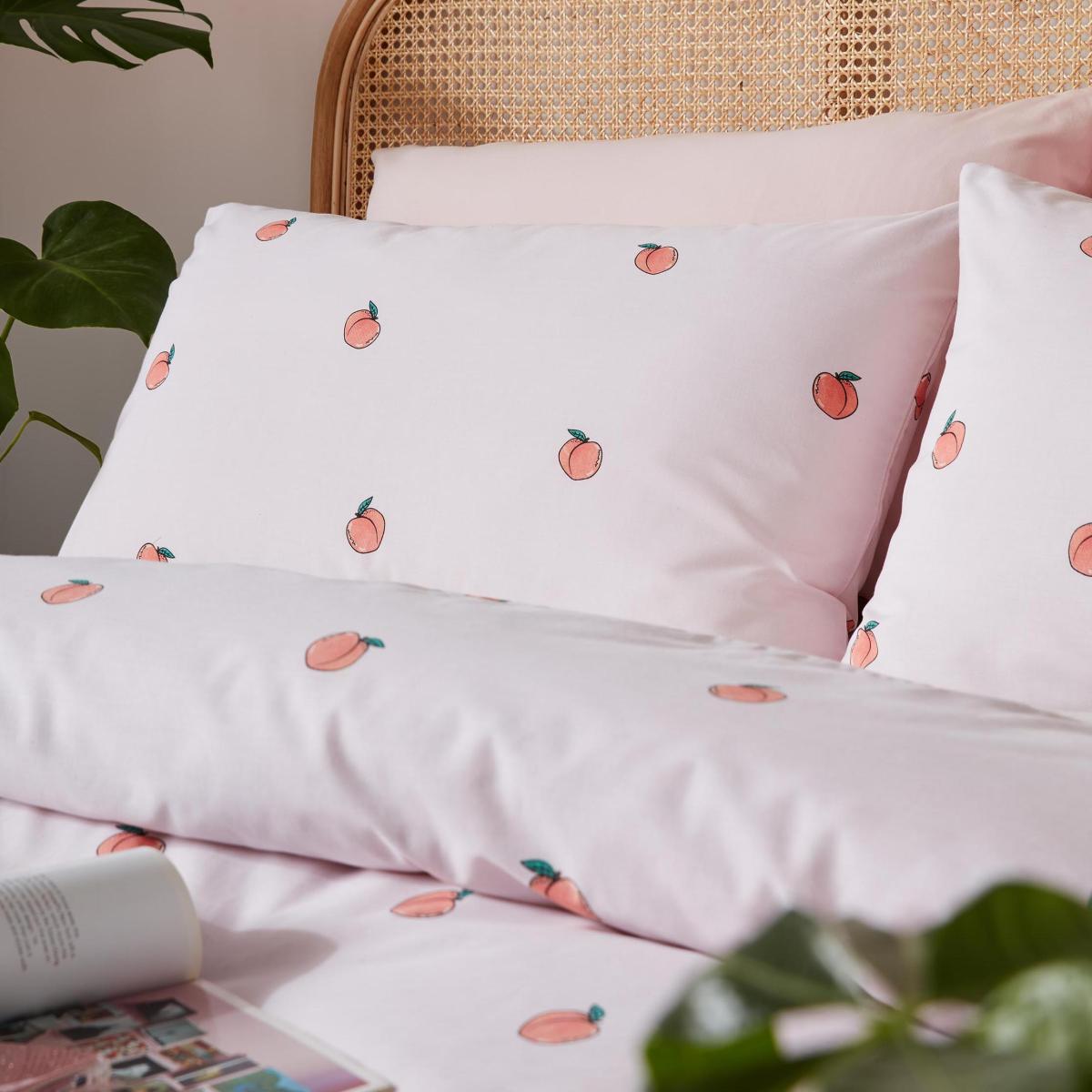 Skinny Dip Peachy Pink Duvet Cover and Pillowcase Set Pink – image 2