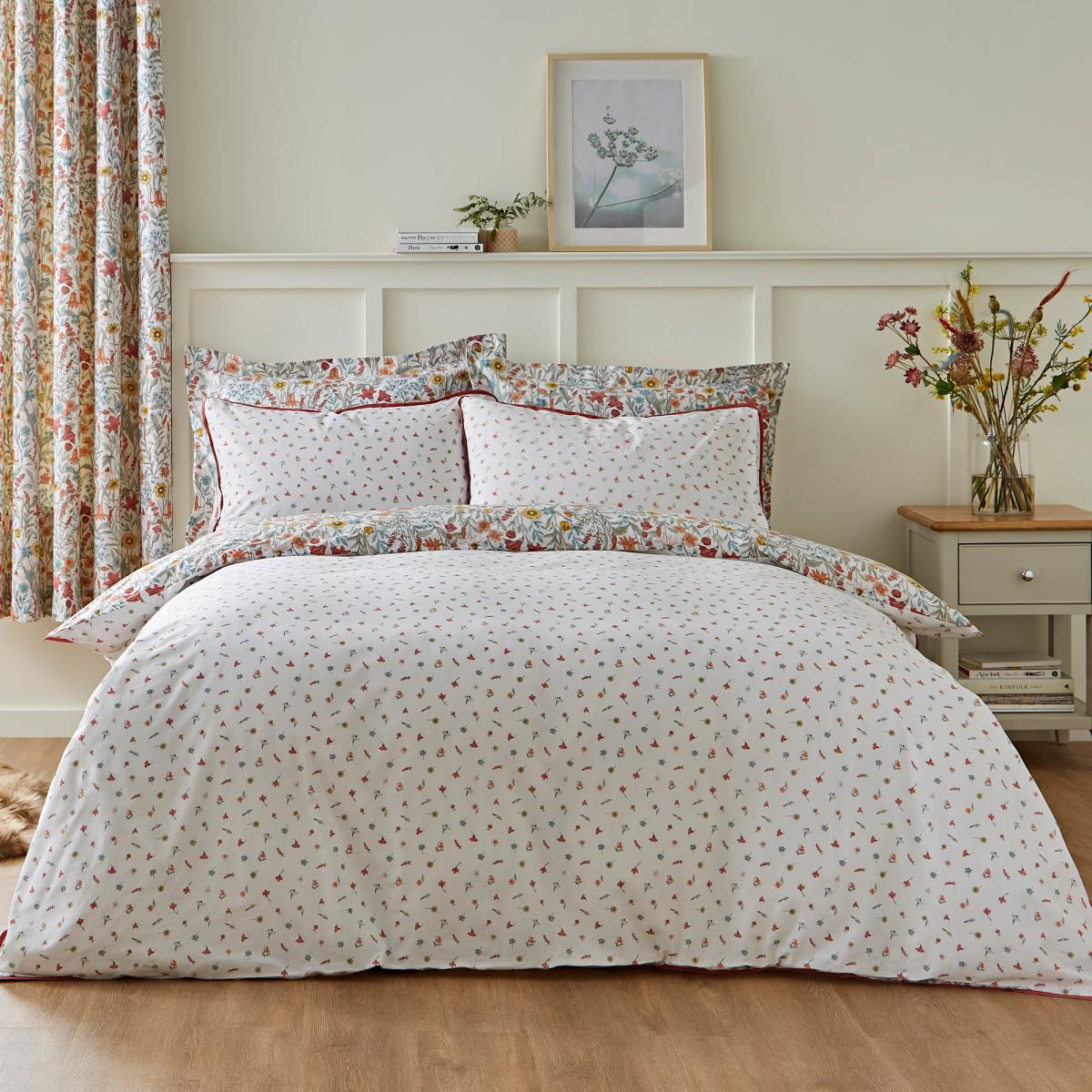 Meadow Ditsy Floral Red 100% Cotton Reversible Duvet Cover and Pillowcase Set Red and White – image 3