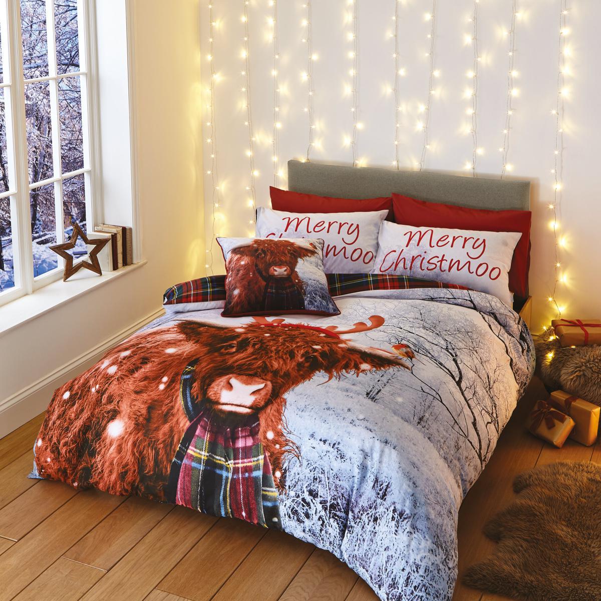 Catherine Lansfield Merry Christmoo Duvet Cover and Pillowcase Set MultiColoured – image 1