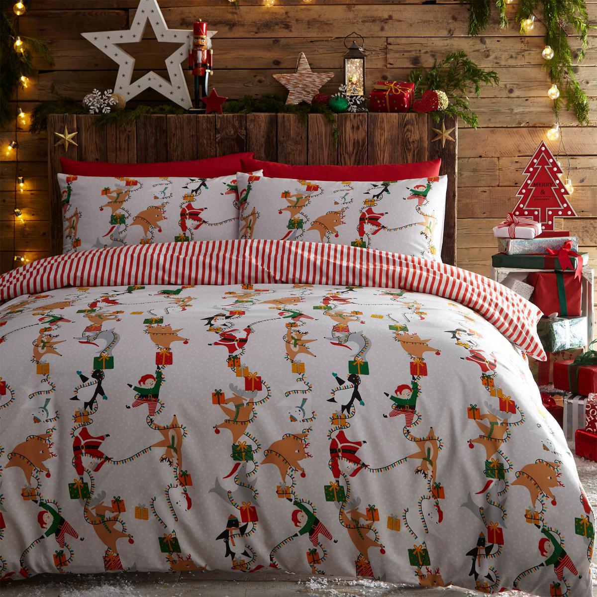 Furn. Santas Workshop Duvet Cover and Pillowcase Set White – image 1