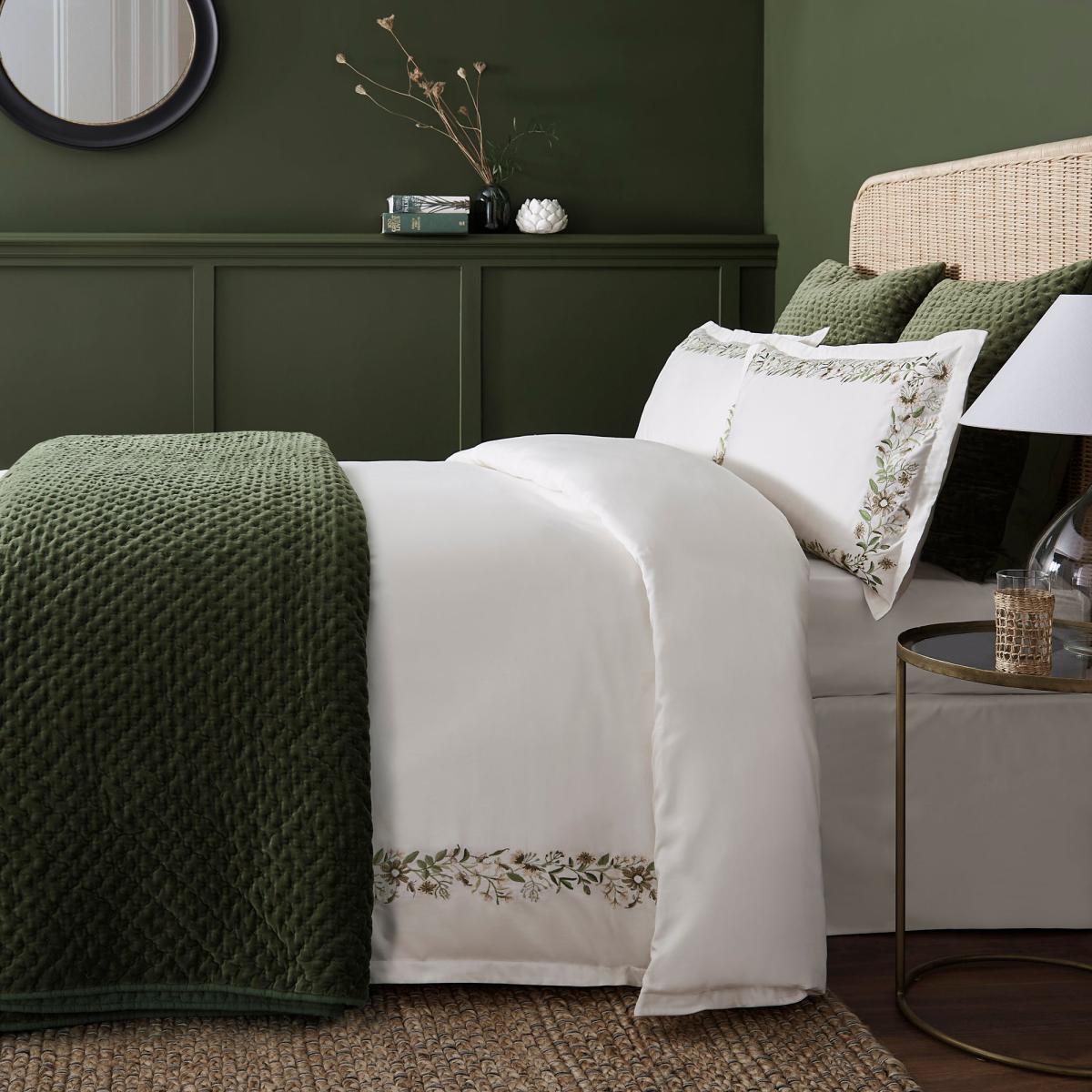 Dorma Yeldwood Embroidered 100% Cotton Duvet Cover and Pillowcase Set Off-White – image 3