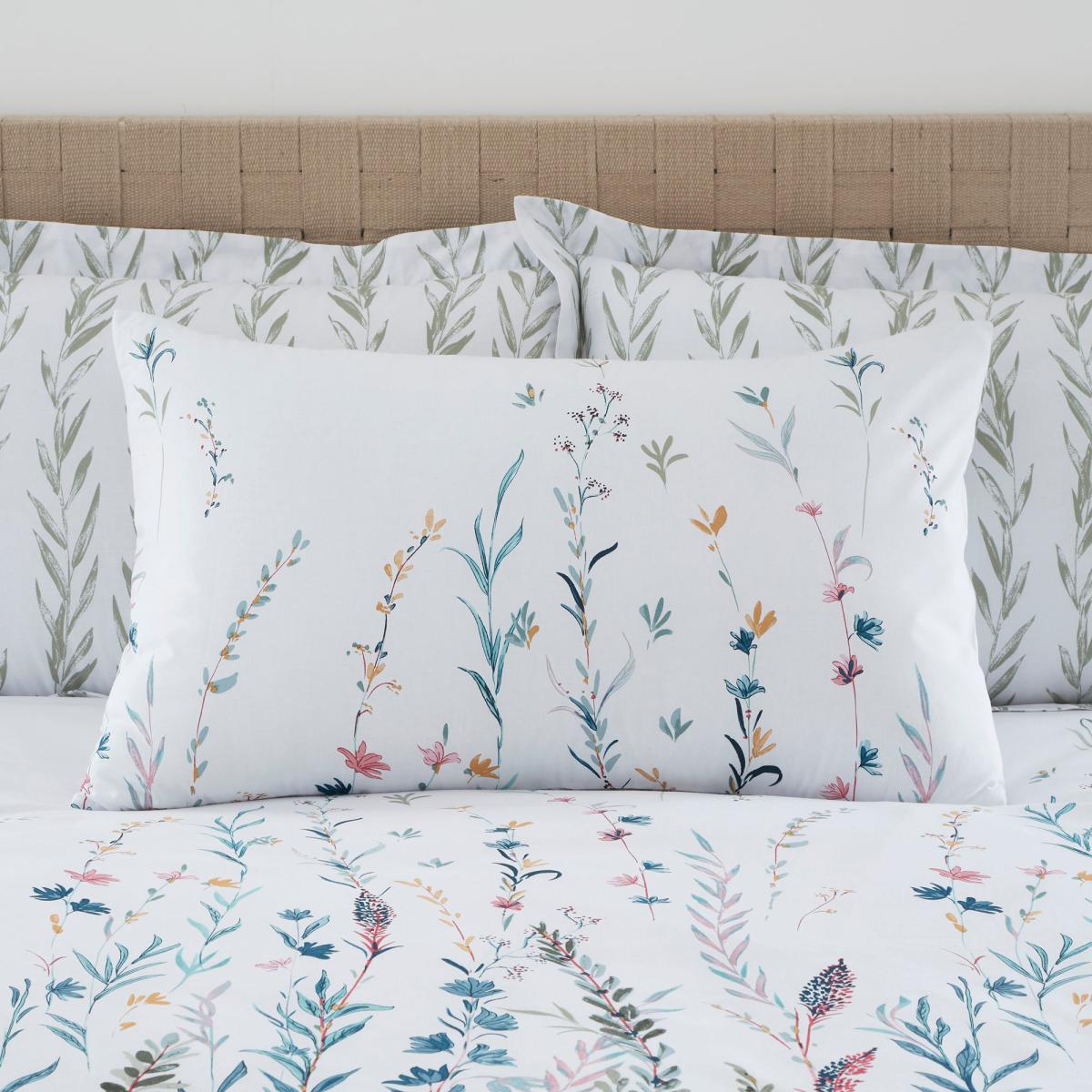Whimsical Botanical Green 100% Cotton Reversible Duvet Cover and Pillowcase Set Light Green – image 9