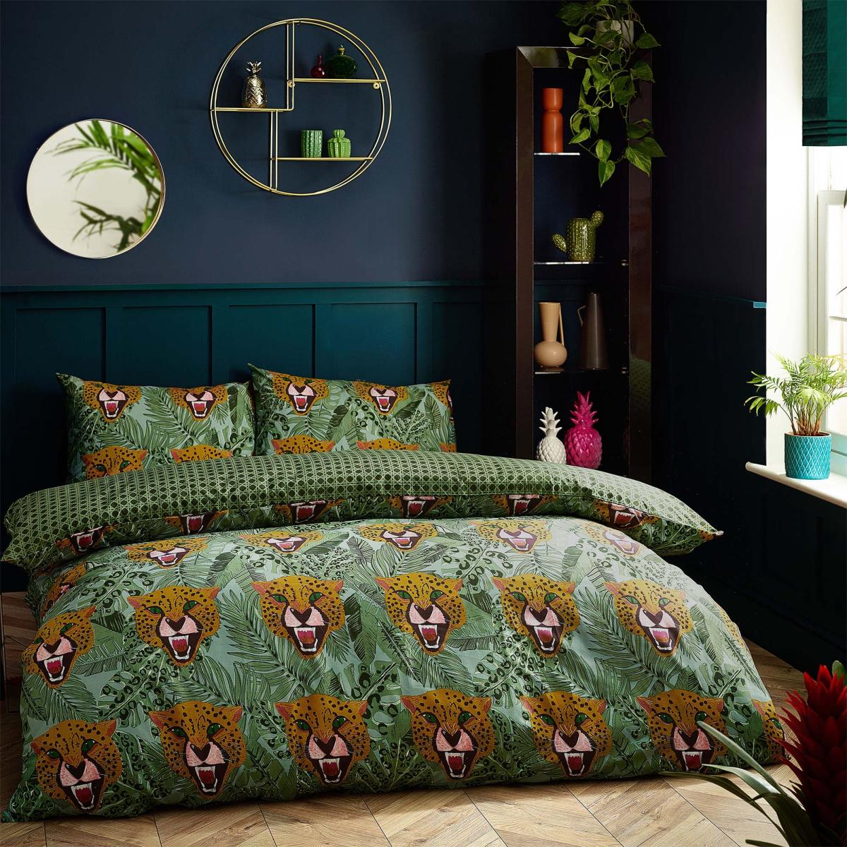 Untamed Green Reversible Duvet Cover and Pillowcase Set Green – image 2