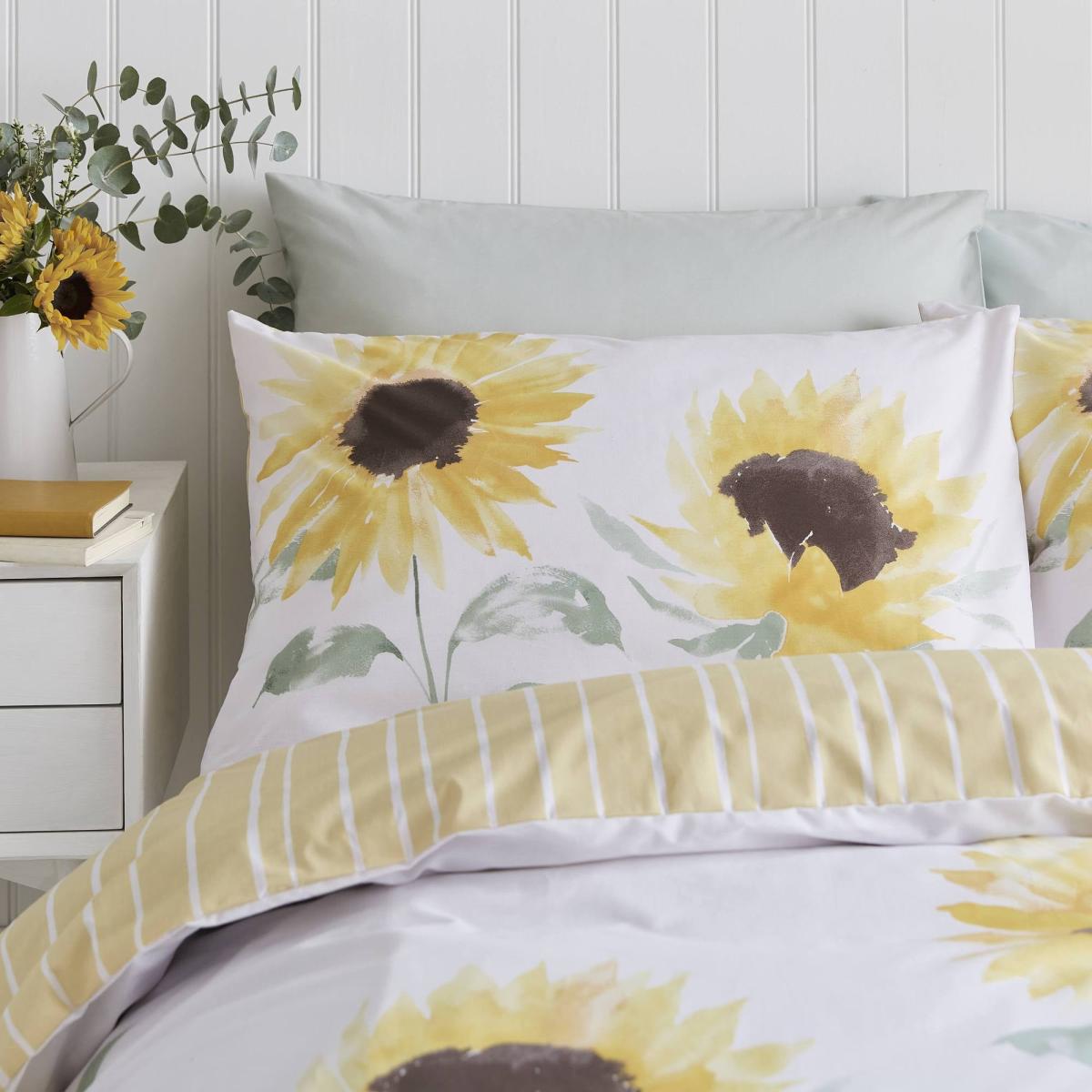 Catherine Lansfield Painted Sunflowers Duvet Cover and Pillowcase Set Yellow – image 2