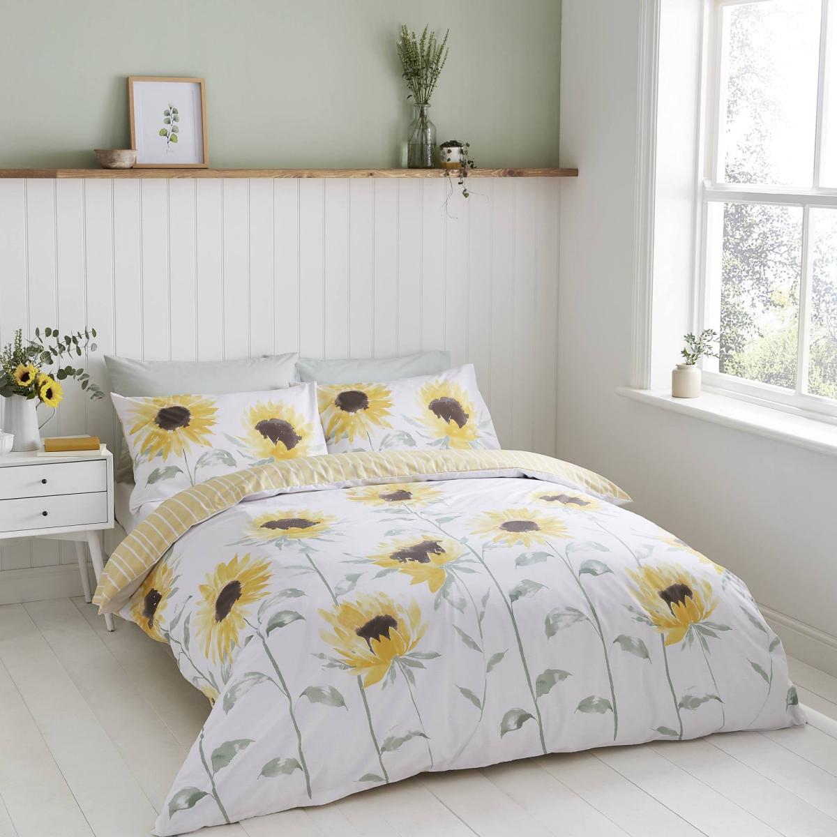 Catherine Lansfield Painted Sunflowers Duvet Cover and Pillowcase Set Yellow – image 1