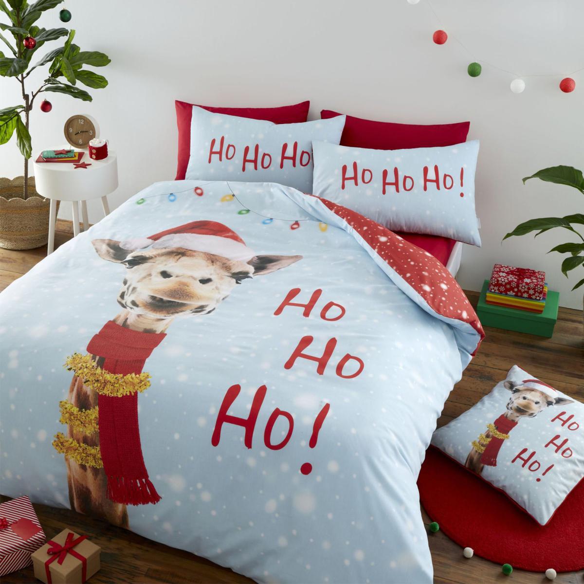 Catherine Lansfield Christmas Giraffe Duvet Cover and Pillowcase Set MultiColoured – image 1