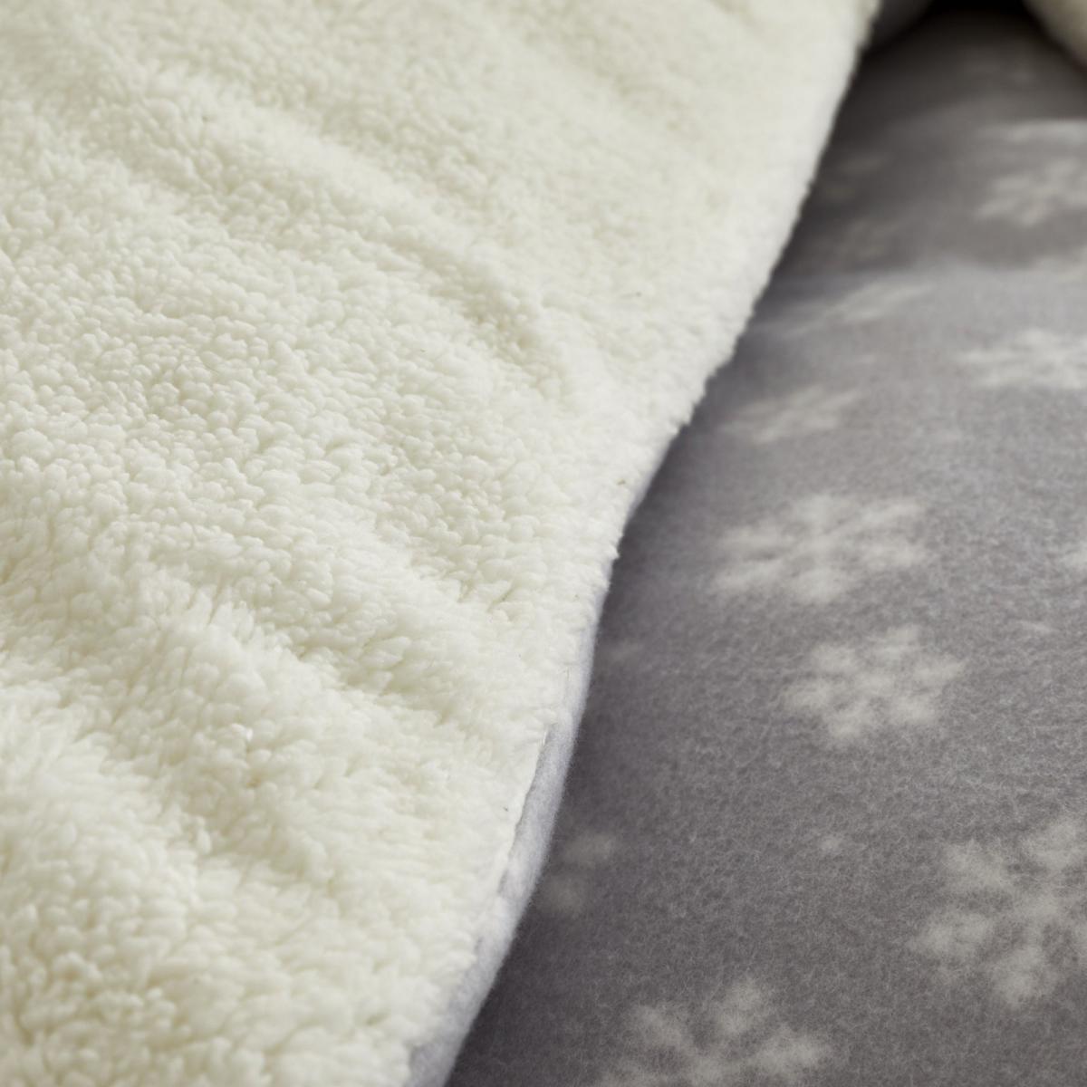 Catherine Lansfield Grey Cosy Snowman Duvet Cover and Pillowcase Set Light Grey – image 4