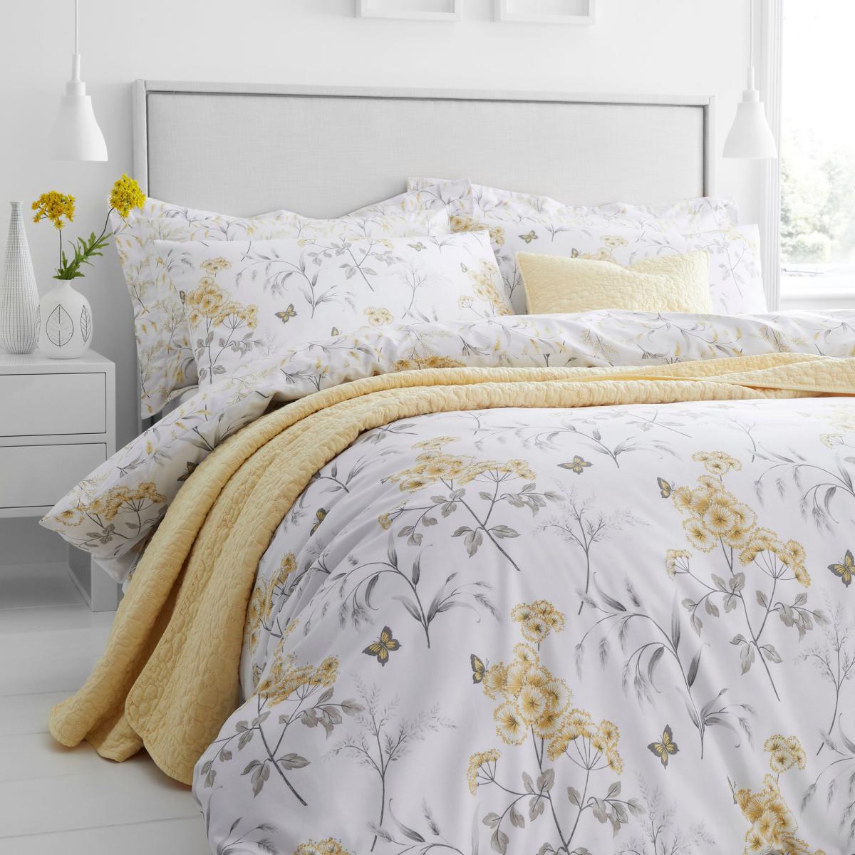 Maria Ochre Reversible Floral Duvet Cover and Pillowcase Set White – image 3