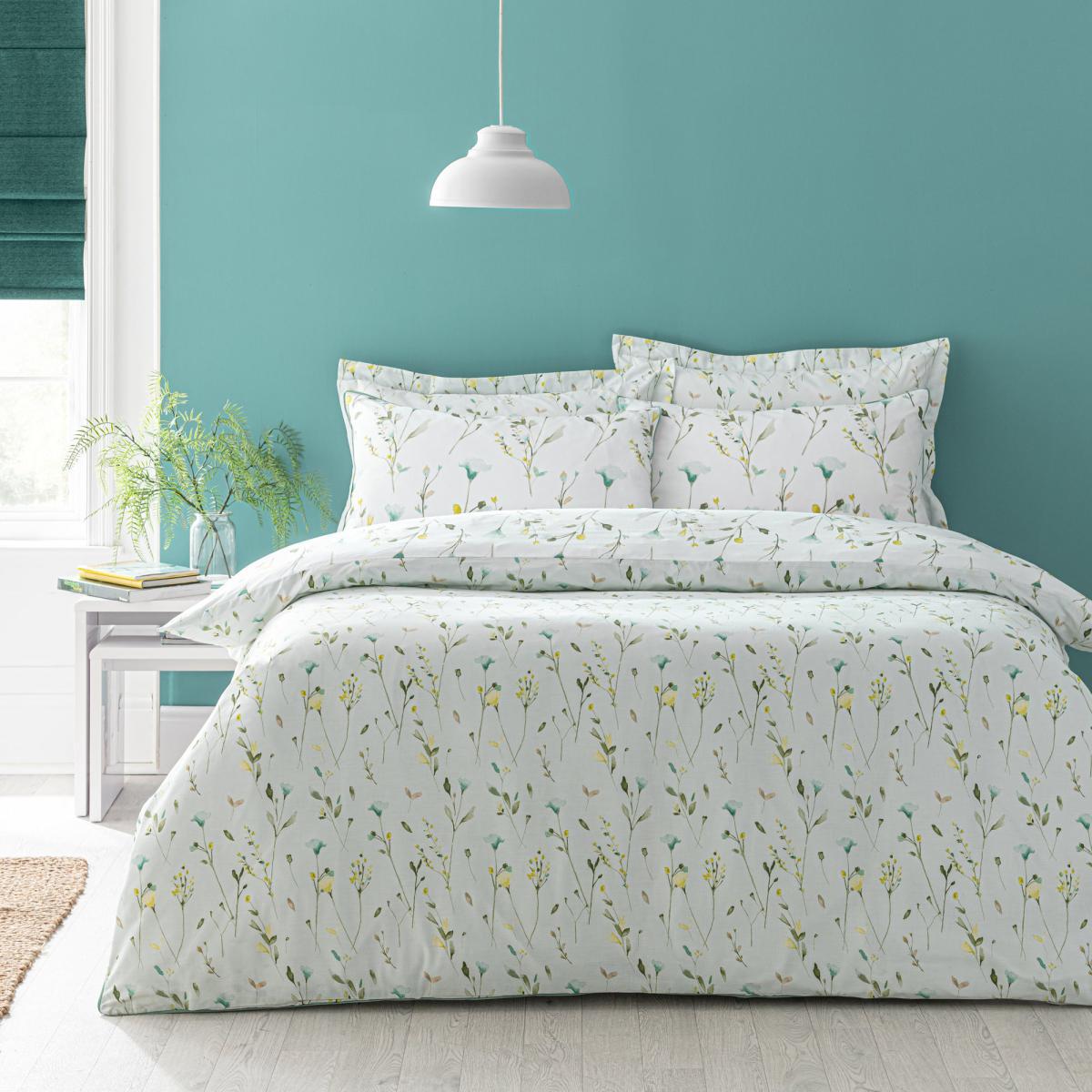 Fiori Green Floral Reversible Duvet Cover and Pillowcase Set Light Green – image 3