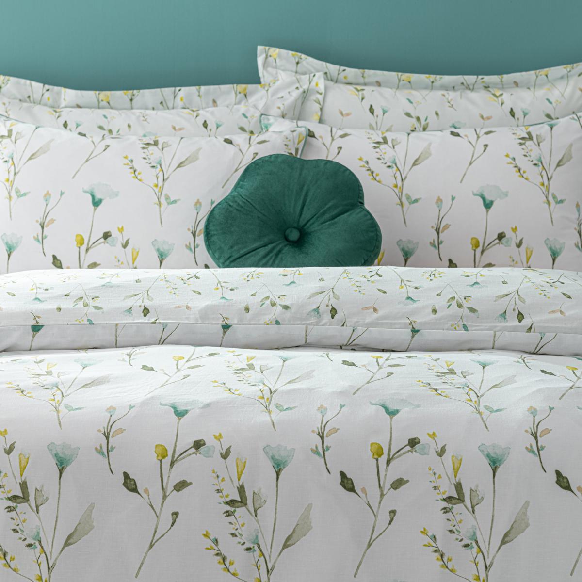 Fiori Green Floral Reversible Duvet Cover and Pillowcase Set Light Green – image 4