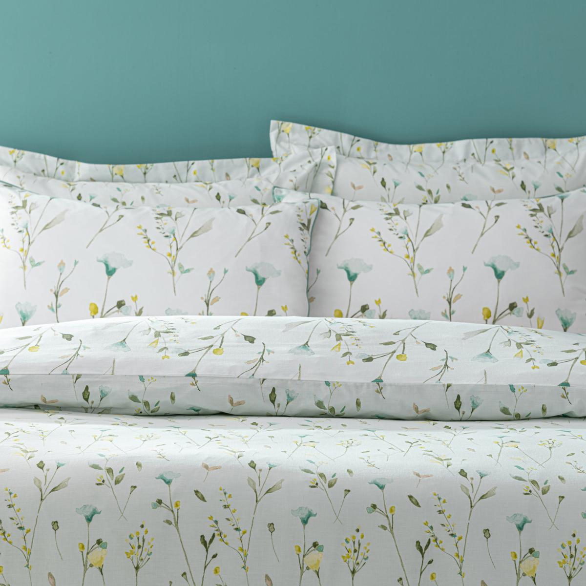 Fiori Green Floral Reversible Duvet Cover and Pillowcase Set Light Green – image 5