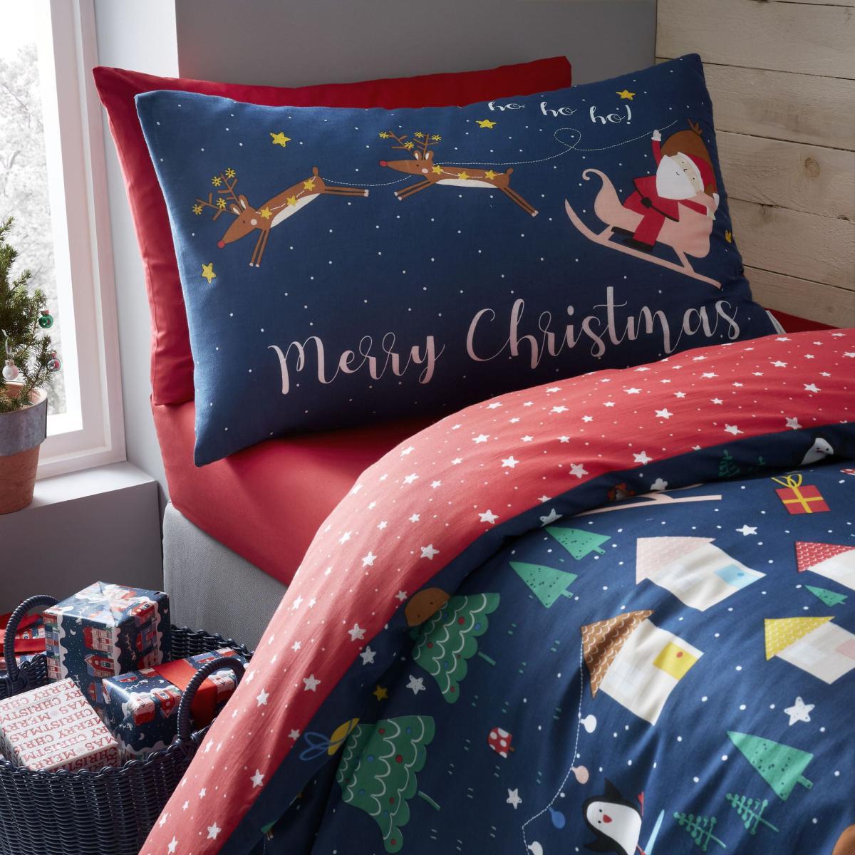 Catherine Lansfield Santa's Christmas Wonderland Duvet Cover and Pillowcase Set Navy – image 3