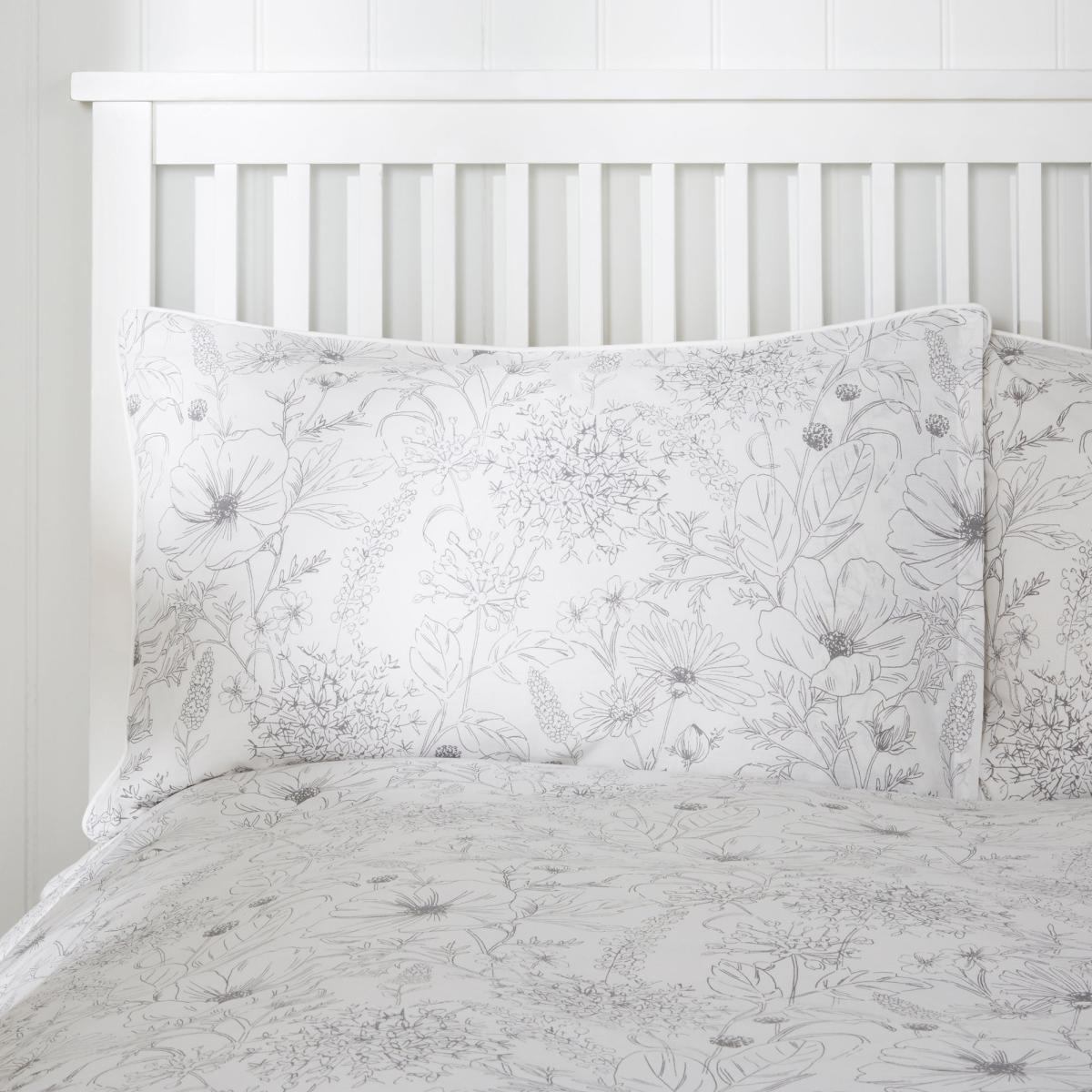Luisa Ochre Reversible Duvet Cover and Pillowcase Set Yellow – image 4