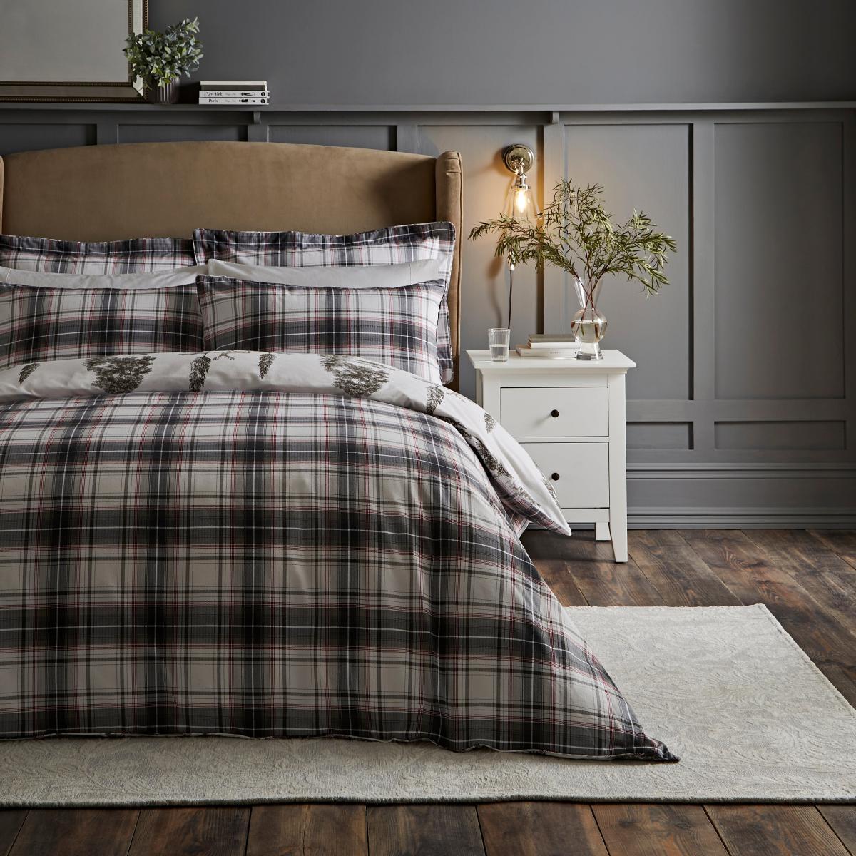Dorma Brodie Red 100% Cotton Duvet Cover Set Red – image 3