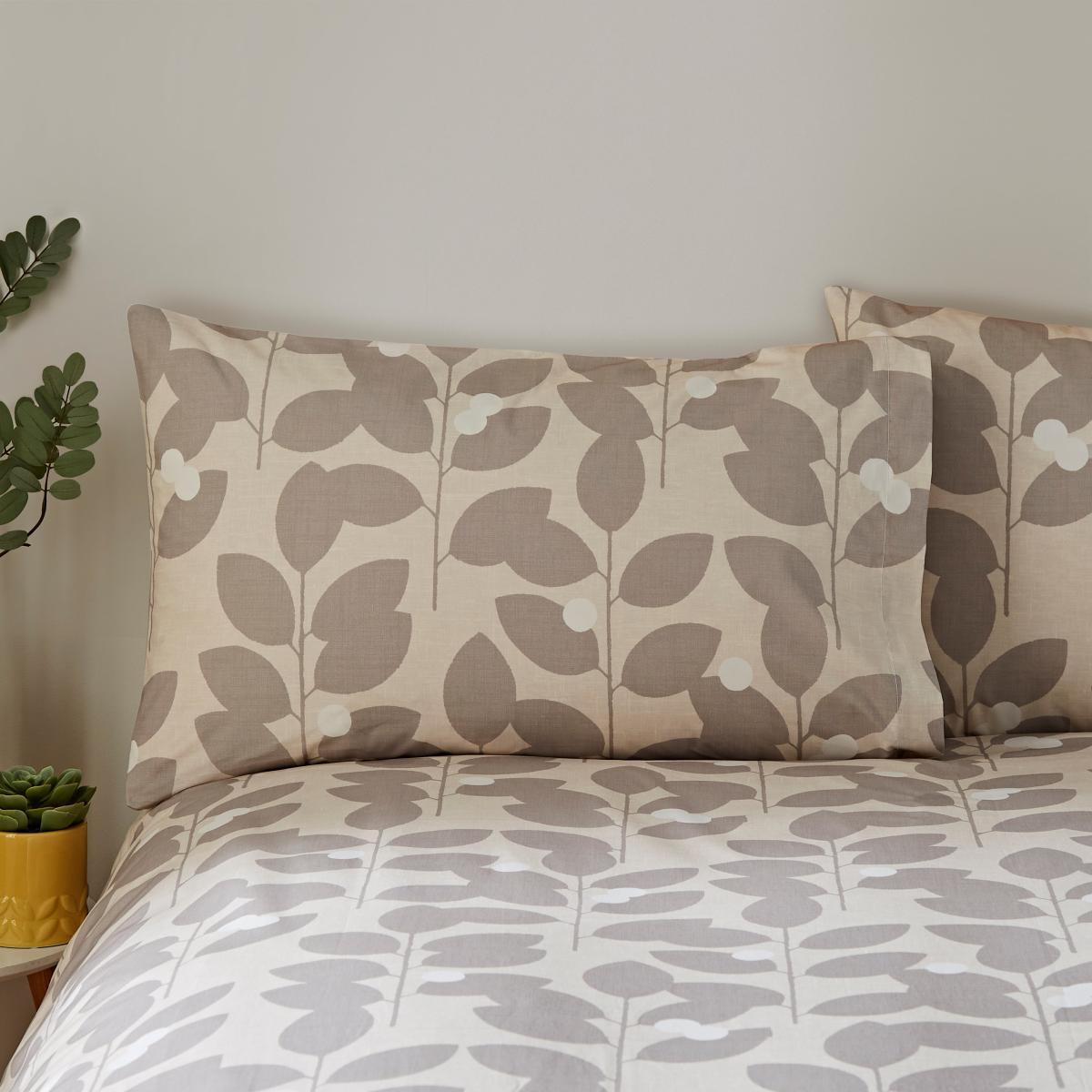 Elements Modern Leaf Natural Duvet Cover and Pillowcase Set Natural – image 4