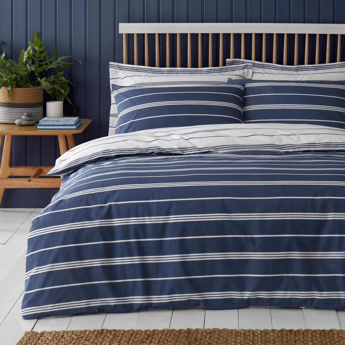 Falmouth Navy Striped Reversible Duvet Cover and Pillowcase Set Navy Blue and White – image 2