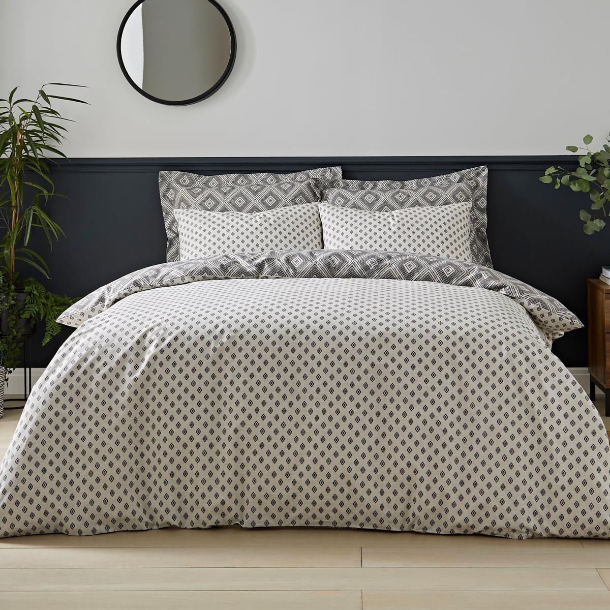 Neo Geometric 100% Cotton Duvet Cover and Pillowcase Set Black and white – image 3