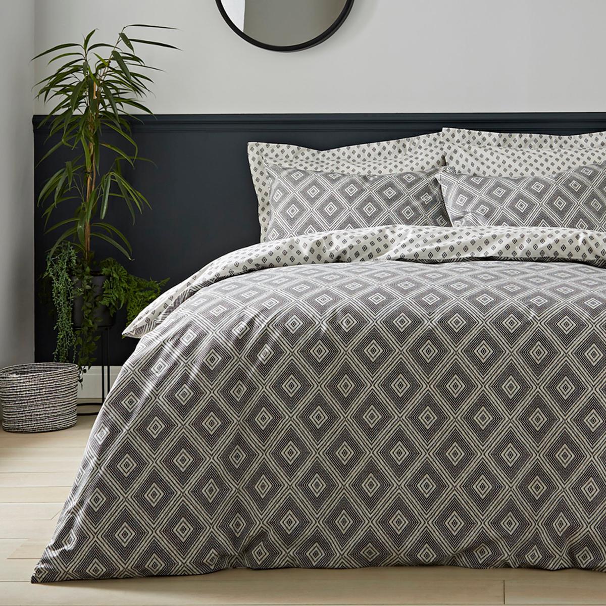 Neo Geometric 100% Cotton Duvet Cover and Pillowcase Set Black and white – image 1