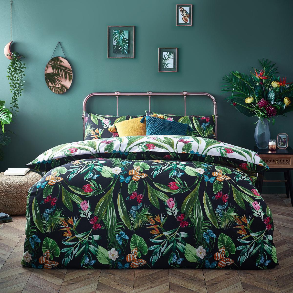 Azura Dark Bloom Duvet Cover and Pillowcase Set Green – image 2