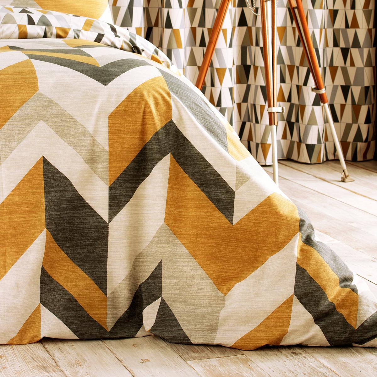 Furn. Renovate Charcoal and Gold Reversible Duvet Cover and Pillowcase Set Charcoal and Yellow – image 3