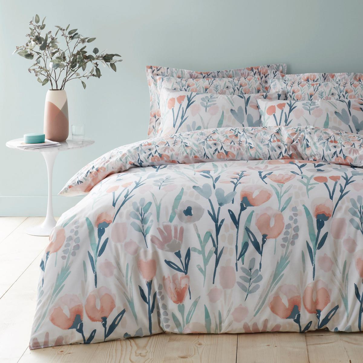 Emmie Pink Floral Reversible Duvet Cover and Pillowcase Set Light Pink – image 1