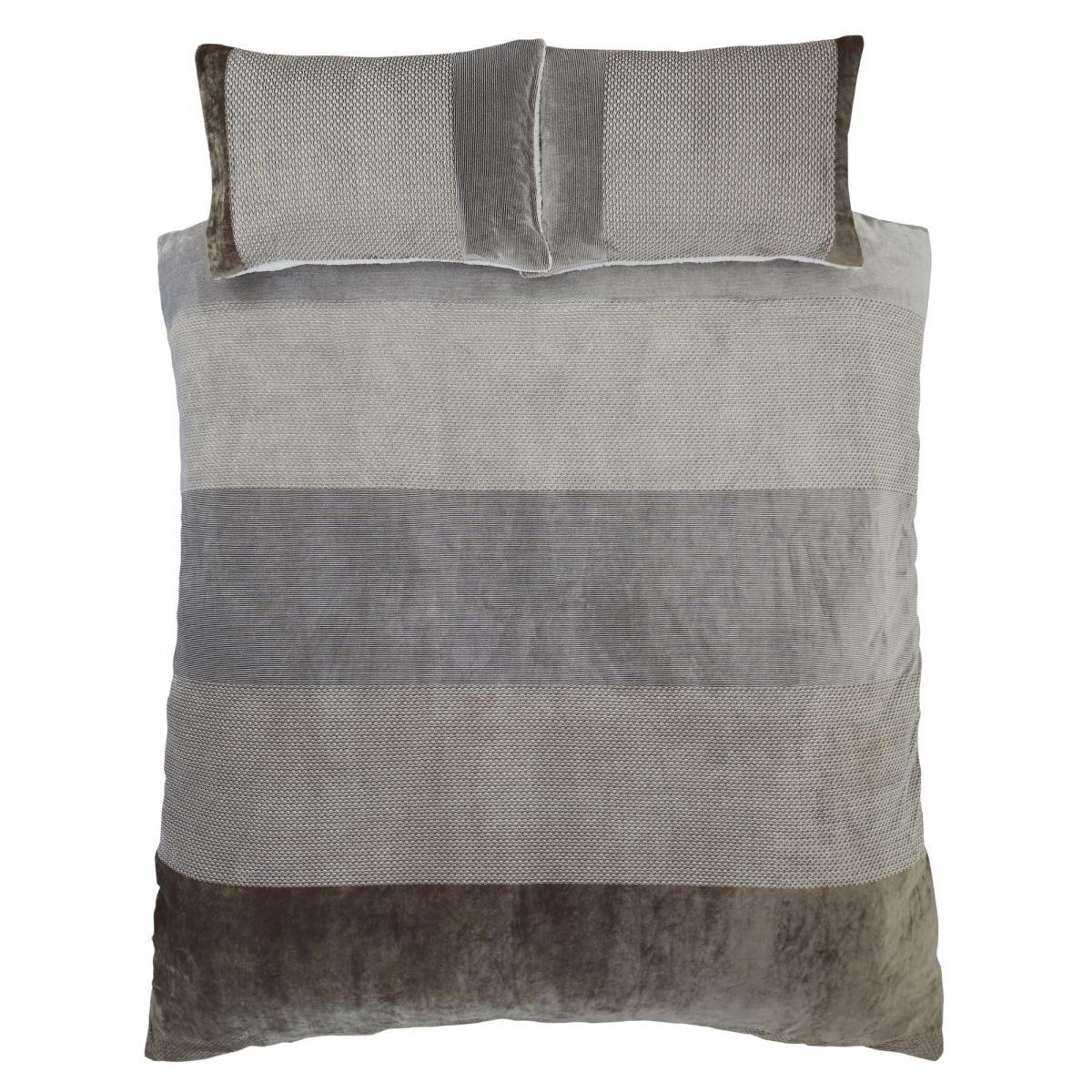 Catherine Lansfield Soft Velvet Sherpa Duvet Cover and Pillowcase Set Brown – image 5