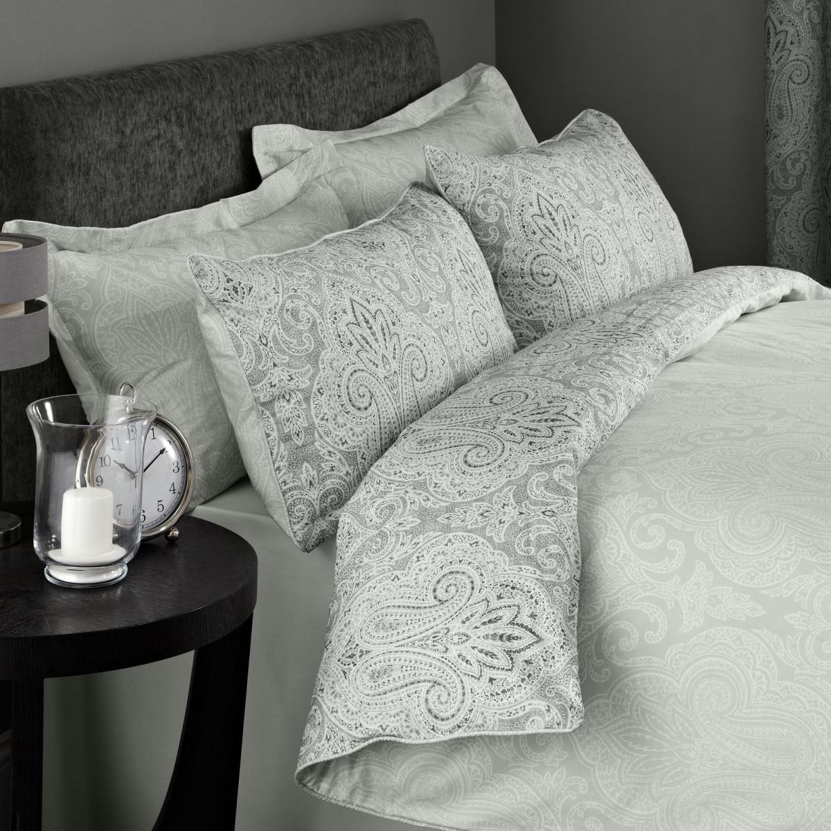 India Grey Reversible Duvet Cover and Pillowcase Set Grey – image 2