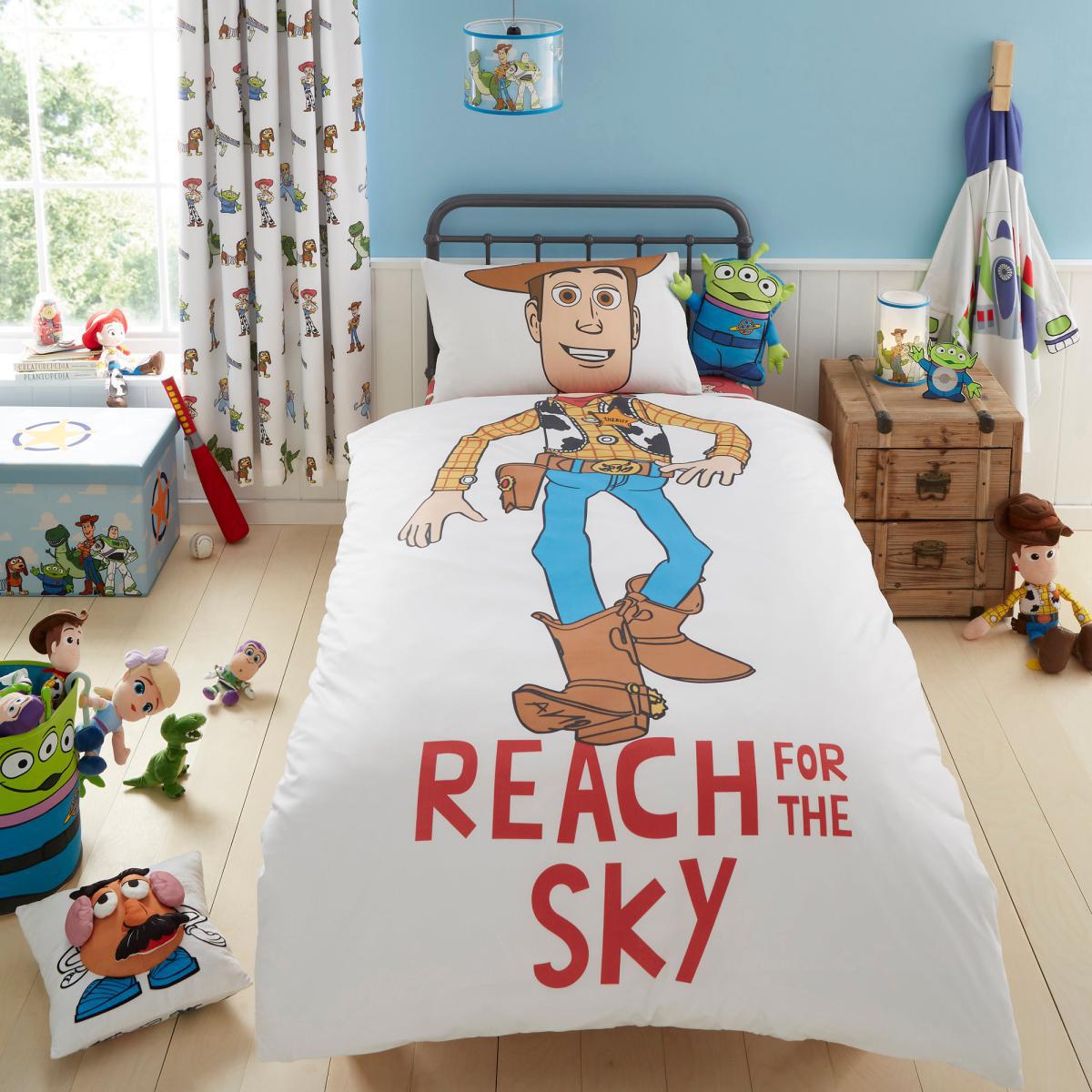Disney Toy Story Character Reversible Single Duvet Cover and Pillowcase Set White, Green and Red – image 2