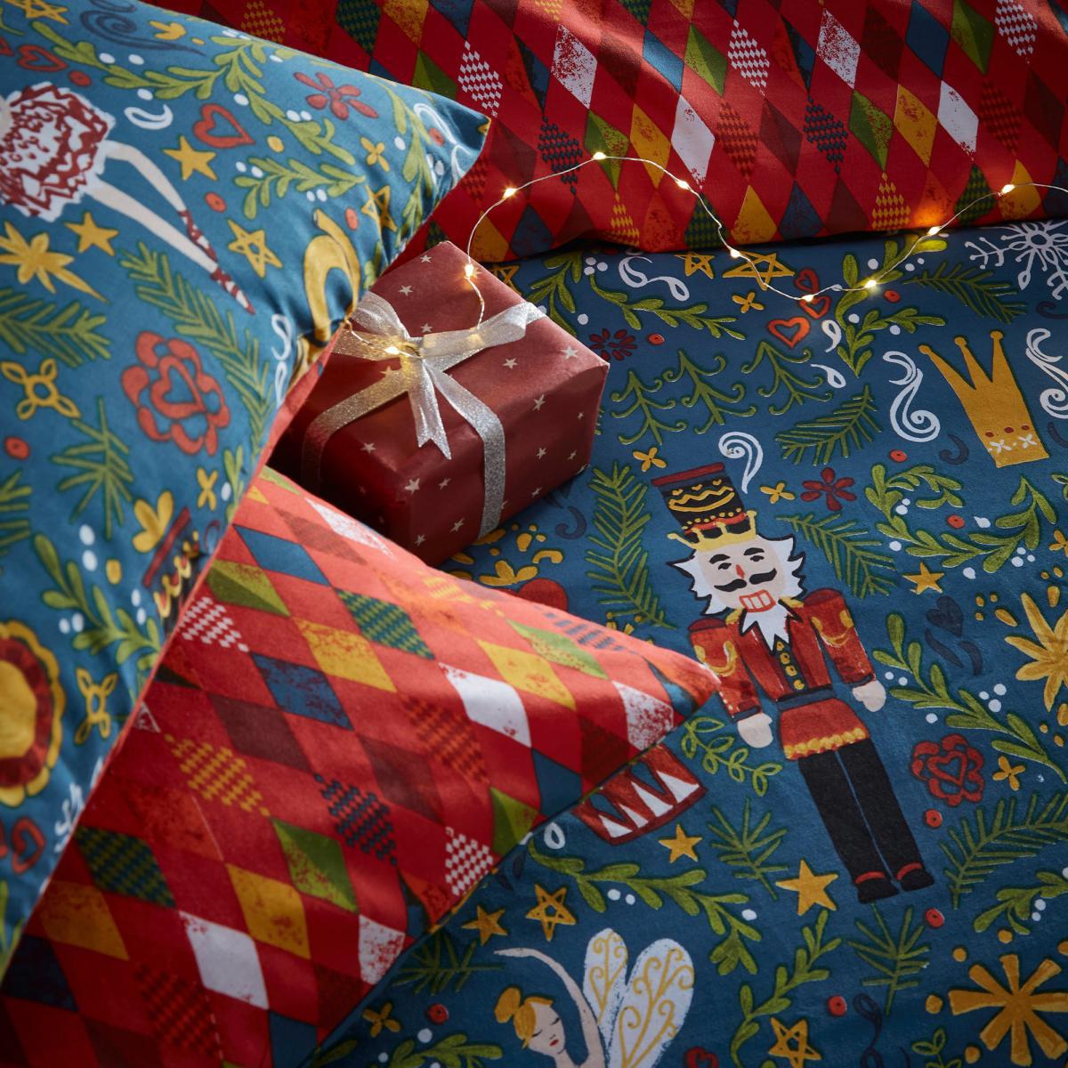 Nutcracker Navy Duvet Cover and Pillowcase Set Navy – image 4