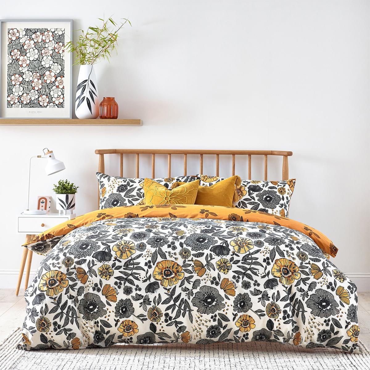 Furn. Scandi Poppy Duvet Cover and Pillowcase Set Mustard – image 2