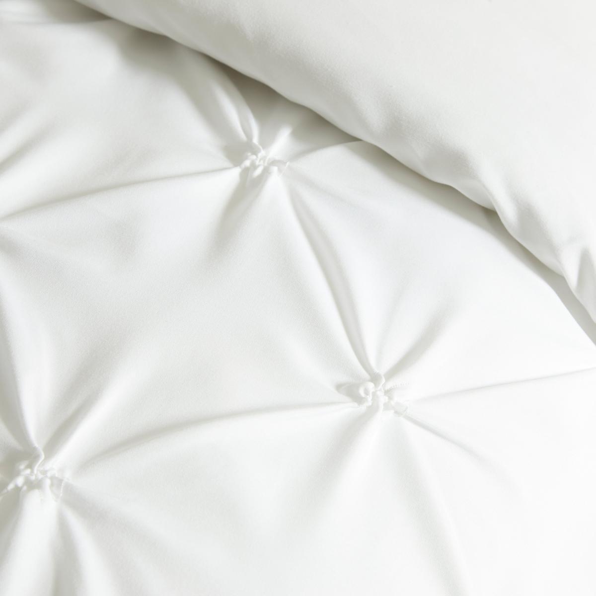 Irma Pinktuck Duvet Cover and Pillowcase Set White – image 3